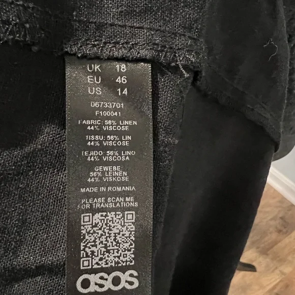 Black strap front wrap dress!🖤 - Picture 8 of 8